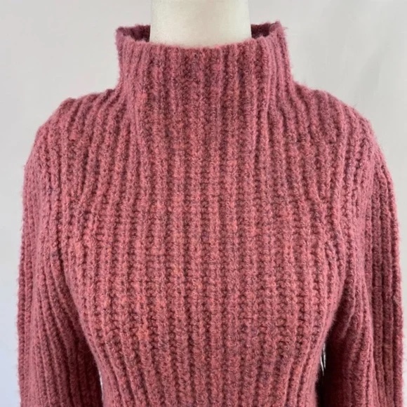 New Leith Chunky Knit Mock Neck Side Slit Sweater Raspberry Pink Size Small - Picture 4 of 15